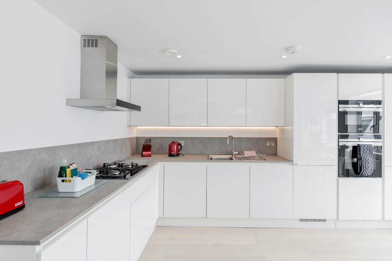 Roomspace Serviced Apartments- Walpole Court إيلينغ المظهر الخارجي الصورة
